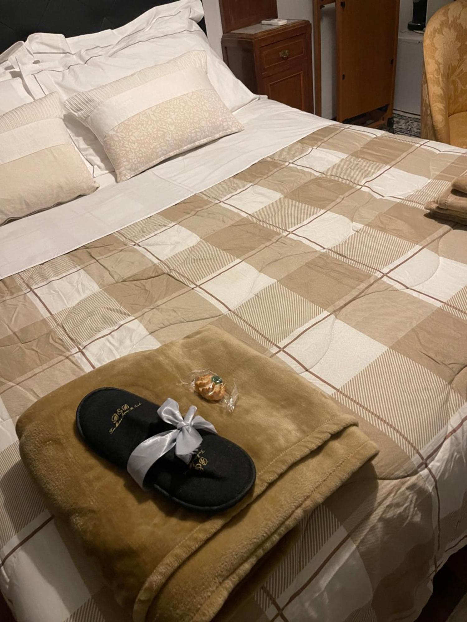 Casa Tipica Siciliana Patronale Home Bedandbreakfast Tremetrisoprailcielo Camere Con Vista, Colazione Interna In Terrazzo Panoramico Caltagirone Ngoại thất bức ảnh
